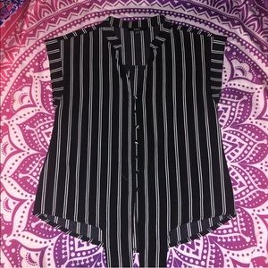 Jeans Warehouse • Button Up Shirt